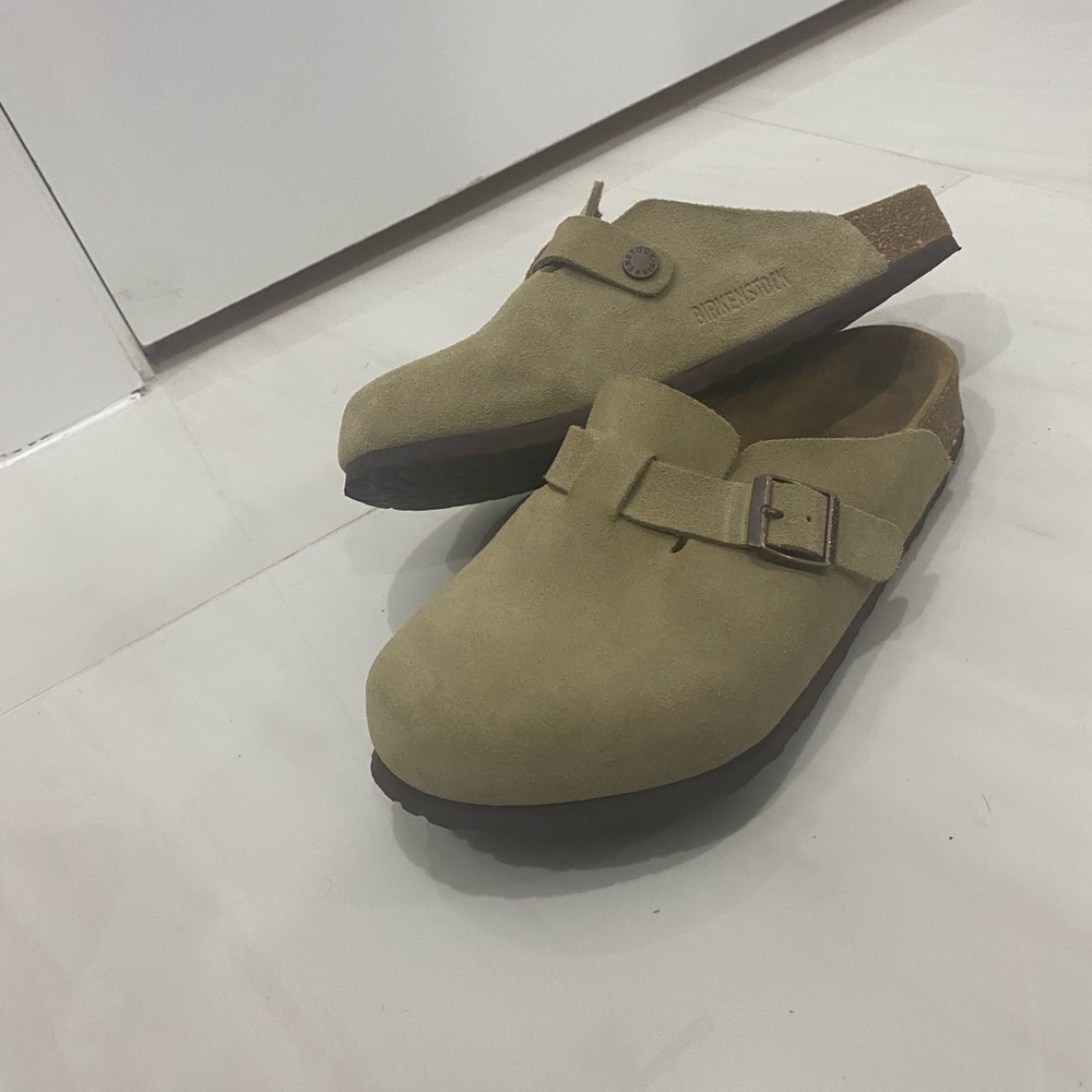 Birkenstock • Clogs